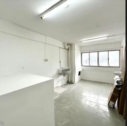 Hougang Avenue 1 (D19), Shop House #581727691